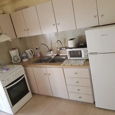 Thessaloniki New Private Apartment 2 Rooms 3 Beds